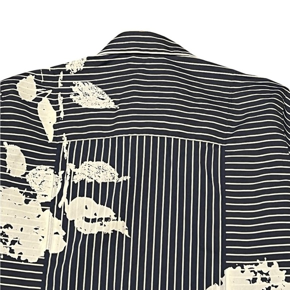 Lafayette 148 New York blue & white striped floral button down 3/4 sleeve shirt - Picture 4 of 11